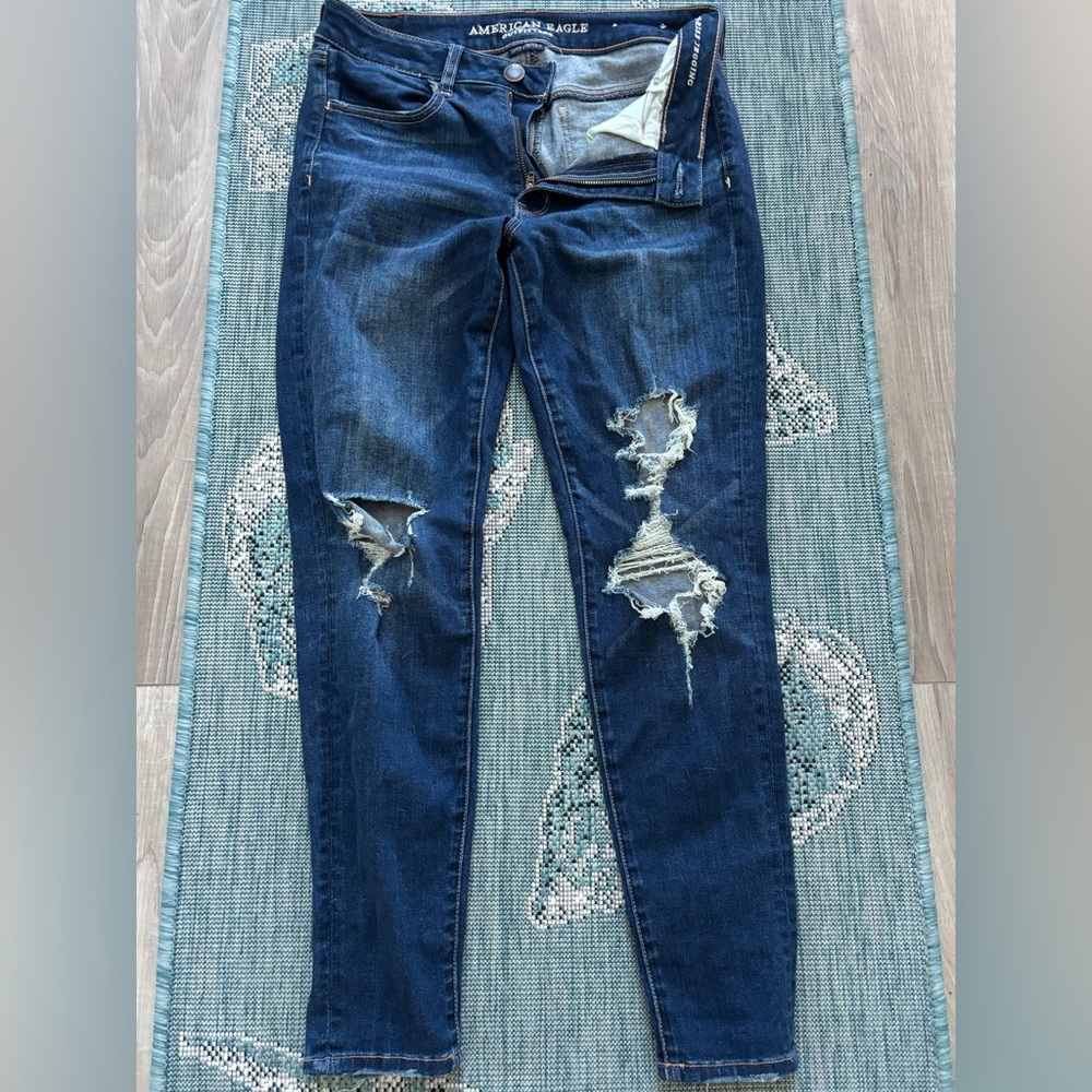 American Eagle Distressed High Rise Jeggings